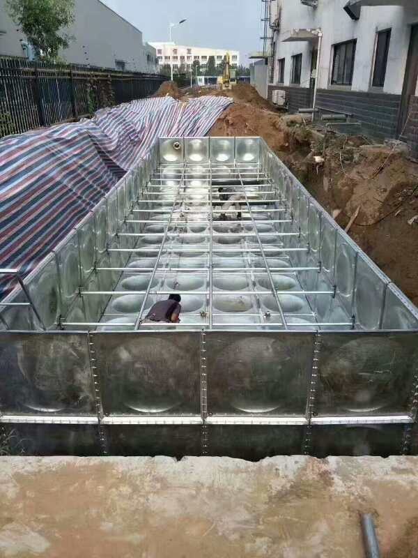 不銹鋼水箱的優(yōu)點以及適用范圍